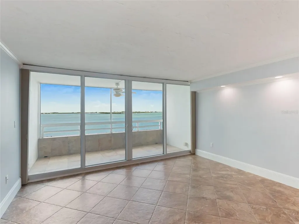 988 Boulevard Of The Arts Sarasota FL 34236