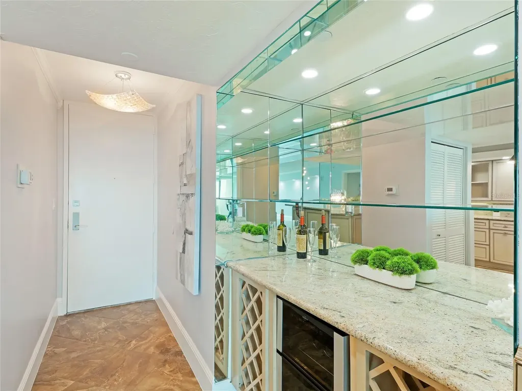 988 Boulevard Of The Arts Sarasota FL 34236