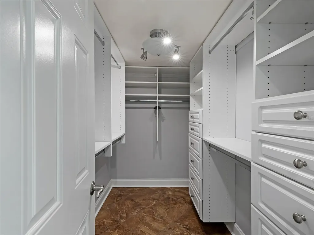 988 Boulevard Of The Arts Sarasota FL 34236