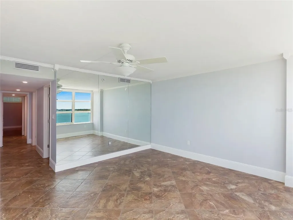 988 Boulevard Of The Arts Sarasota FL 34236