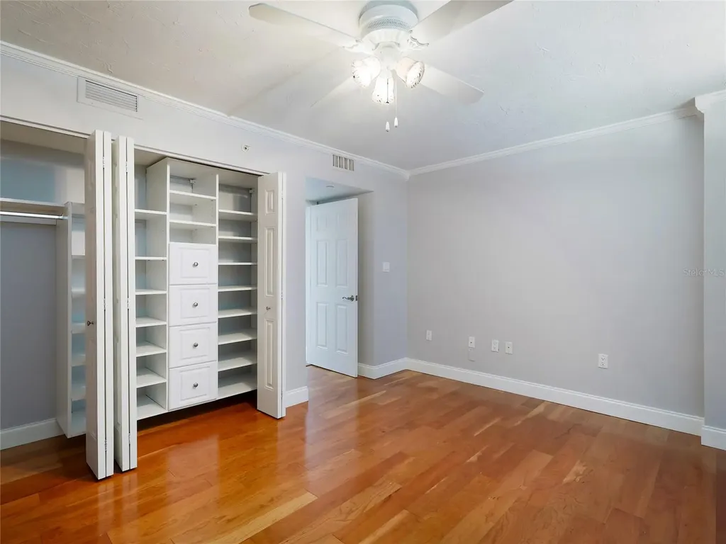 988 Boulevard Of The Arts Sarasota FL 34236