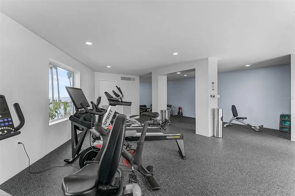 988 Boulevard Of The Arts Sarasota FL 34236