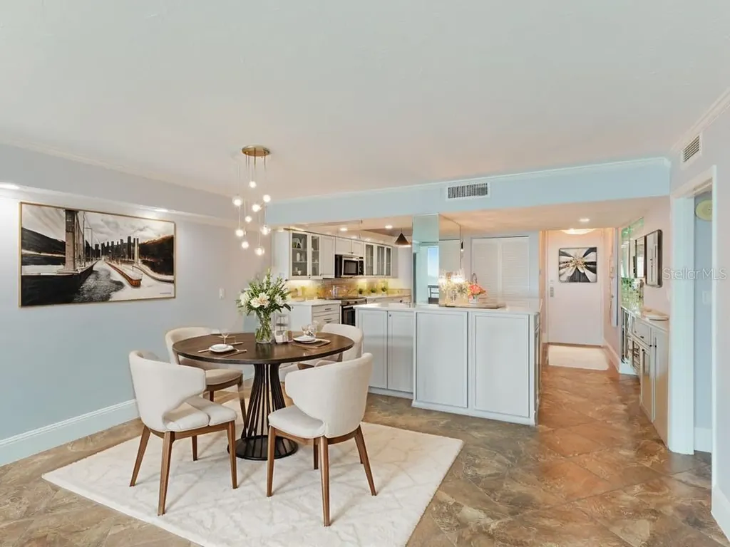 988 Boulevard Of The Arts Sarasota FL 34236