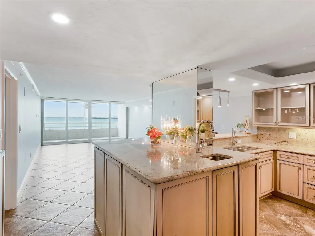 988 Boulevard Of The Arts Sarasota FL 34236