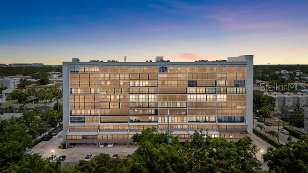 3211 W Swann Avenue Tampa FL 33609