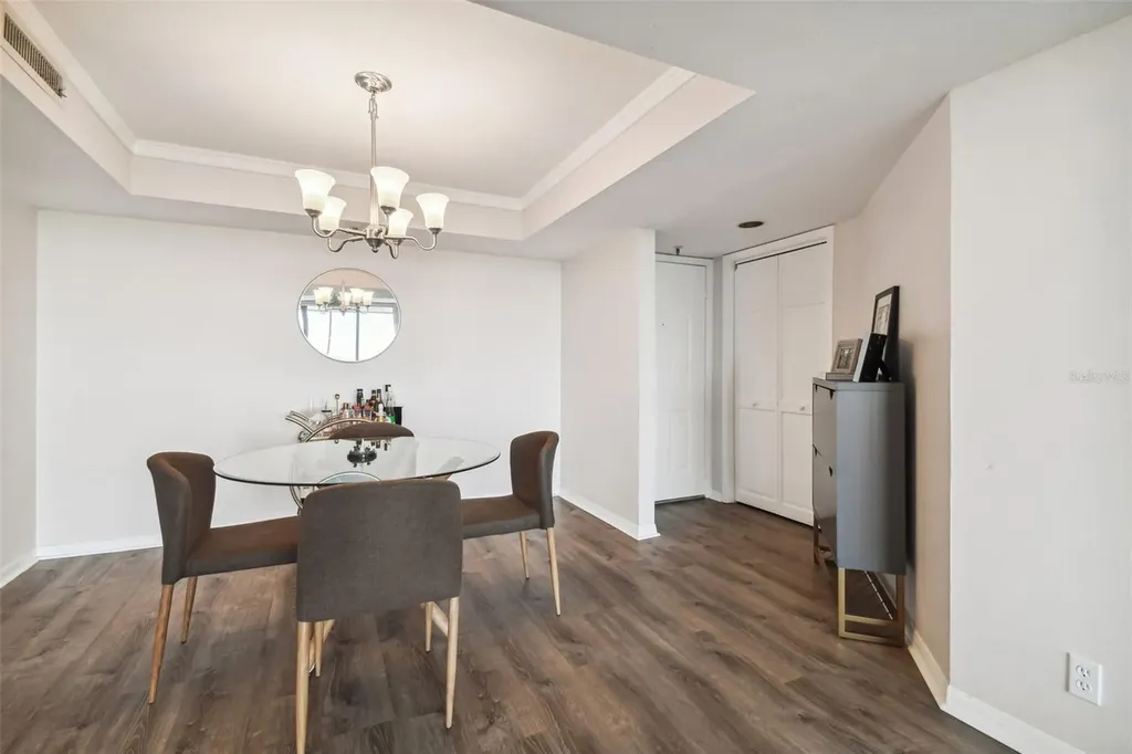 3211 W Swann Avenue Tampa FL 33609