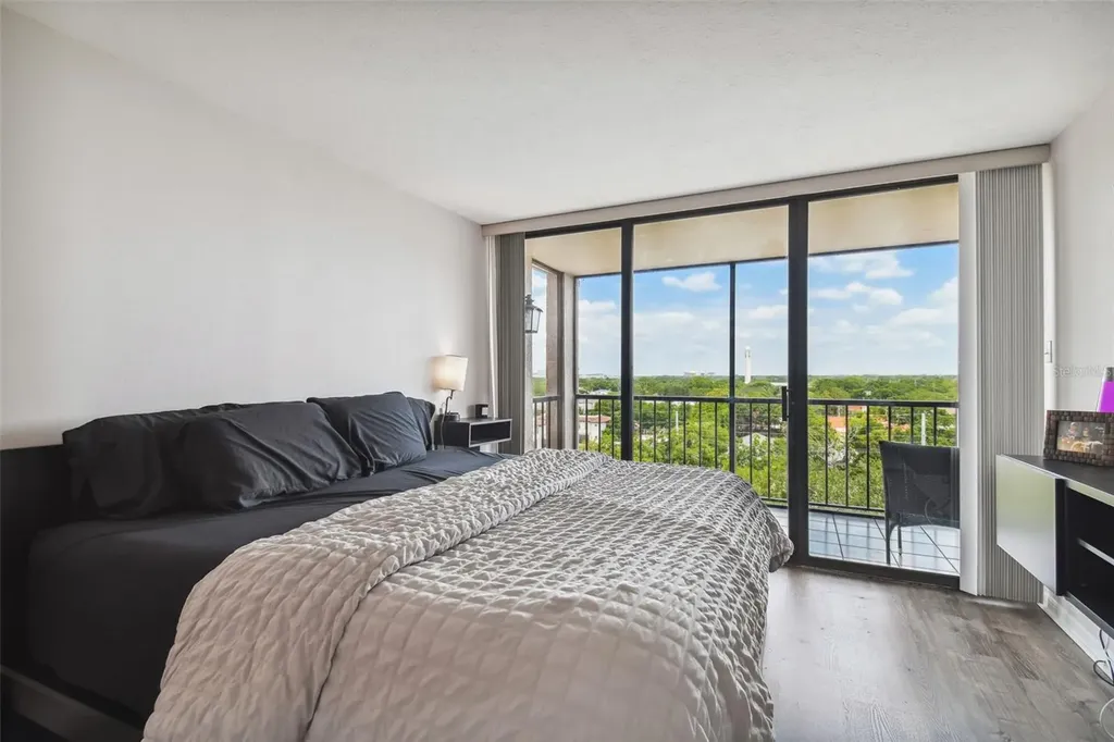 3211 W Swann Avenue Tampa FL 33609