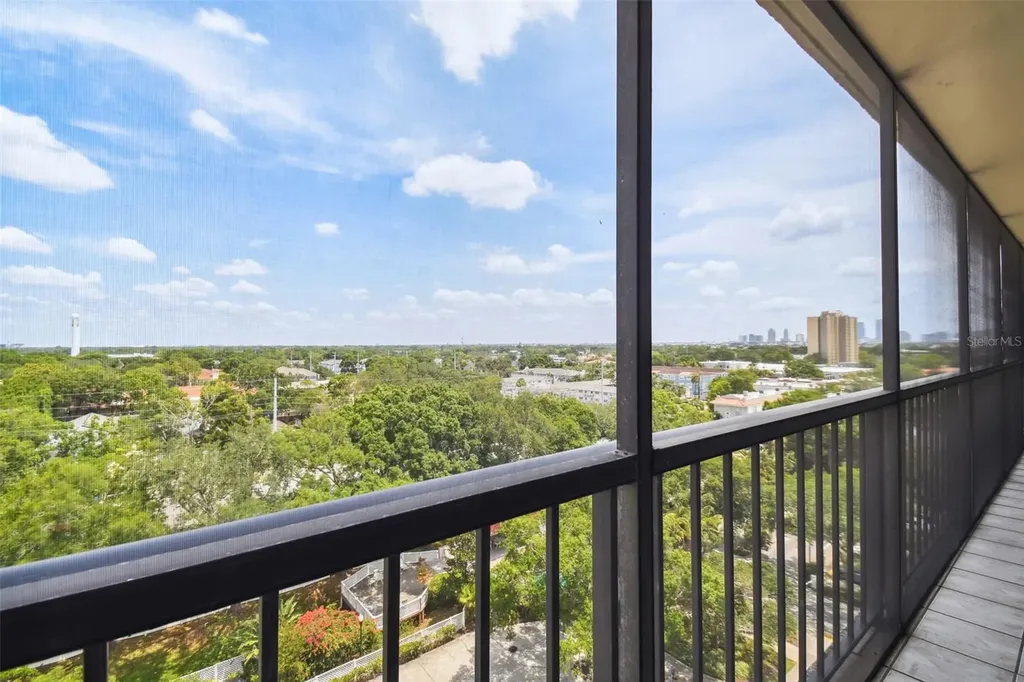 3211 W Swann Avenue Tampa FL 33609