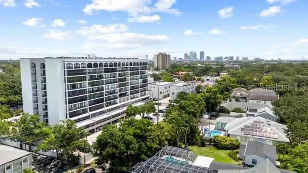 3211 W Swann Avenue Tampa FL 33609