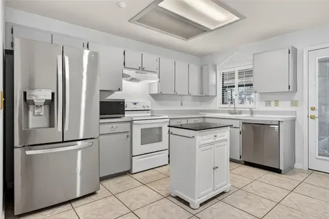 7016 2nd Street N St Petersburg FL 33702