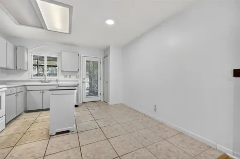 7016 2nd Street N St Petersburg FL 33702