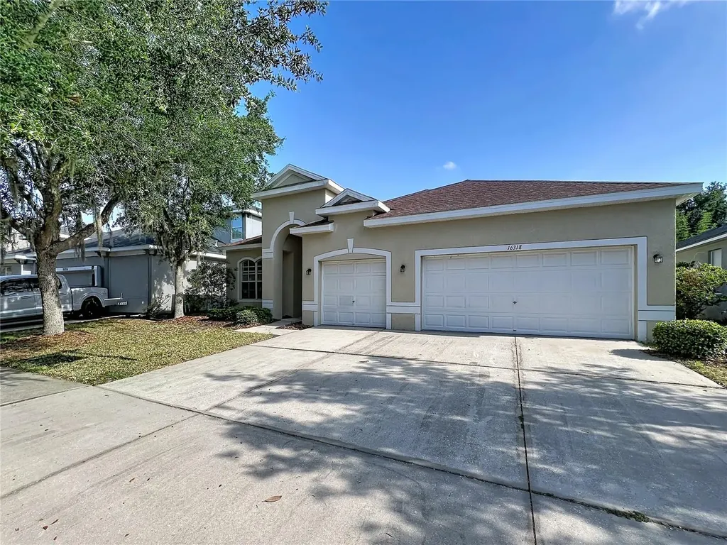 16318 Bridgelawn Avenue Lithia FL 33547