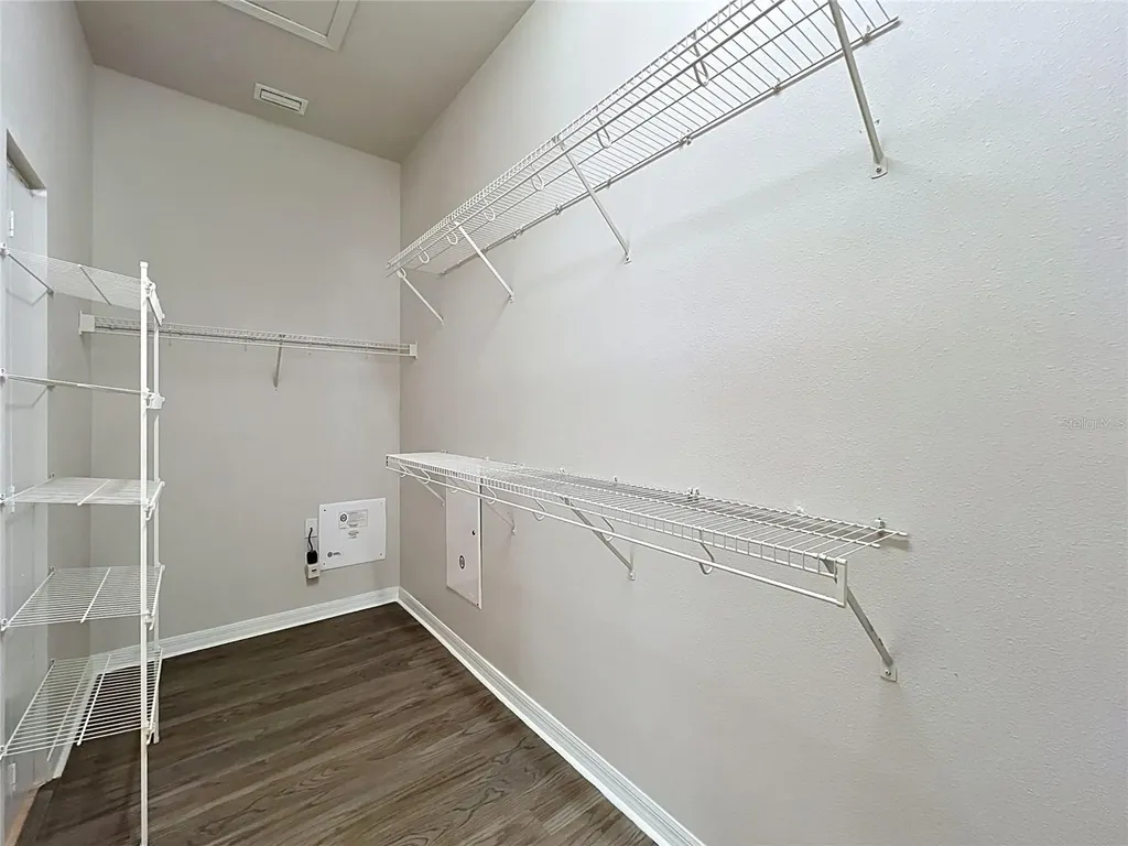 16318 Bridgelawn Avenue Lithia FL 33547