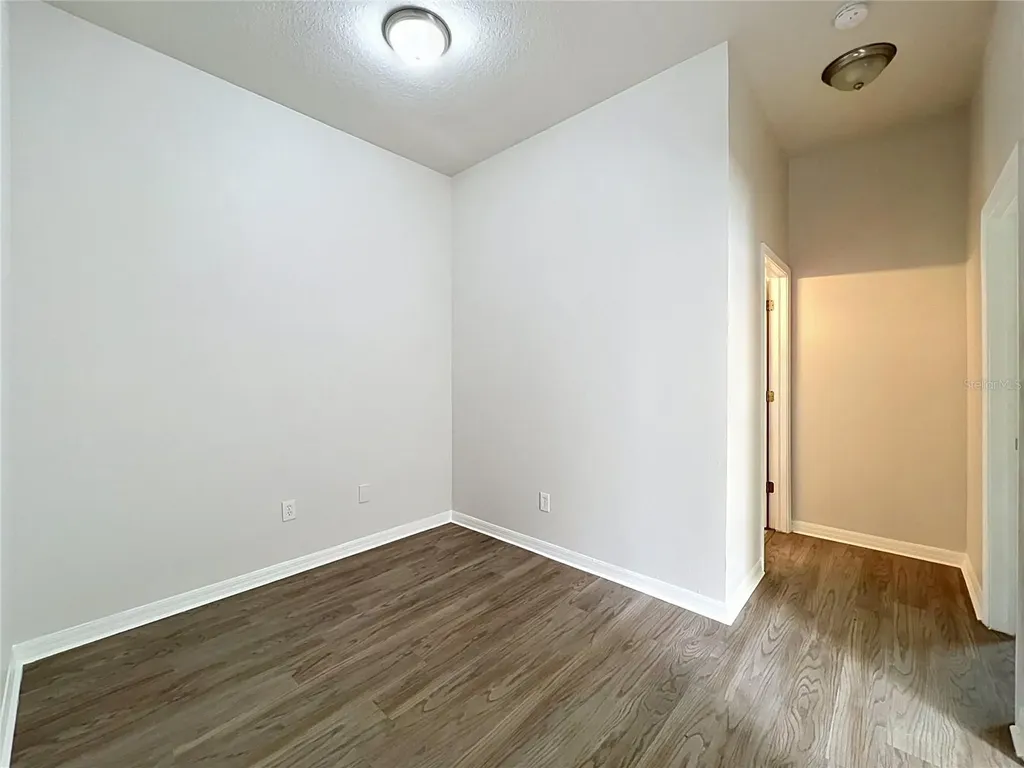 16318 Bridgelawn Avenue Lithia FL 33547