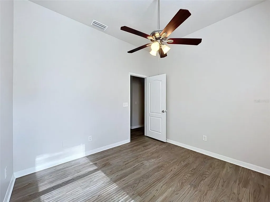 16318 Bridgelawn Avenue Lithia FL 33547
