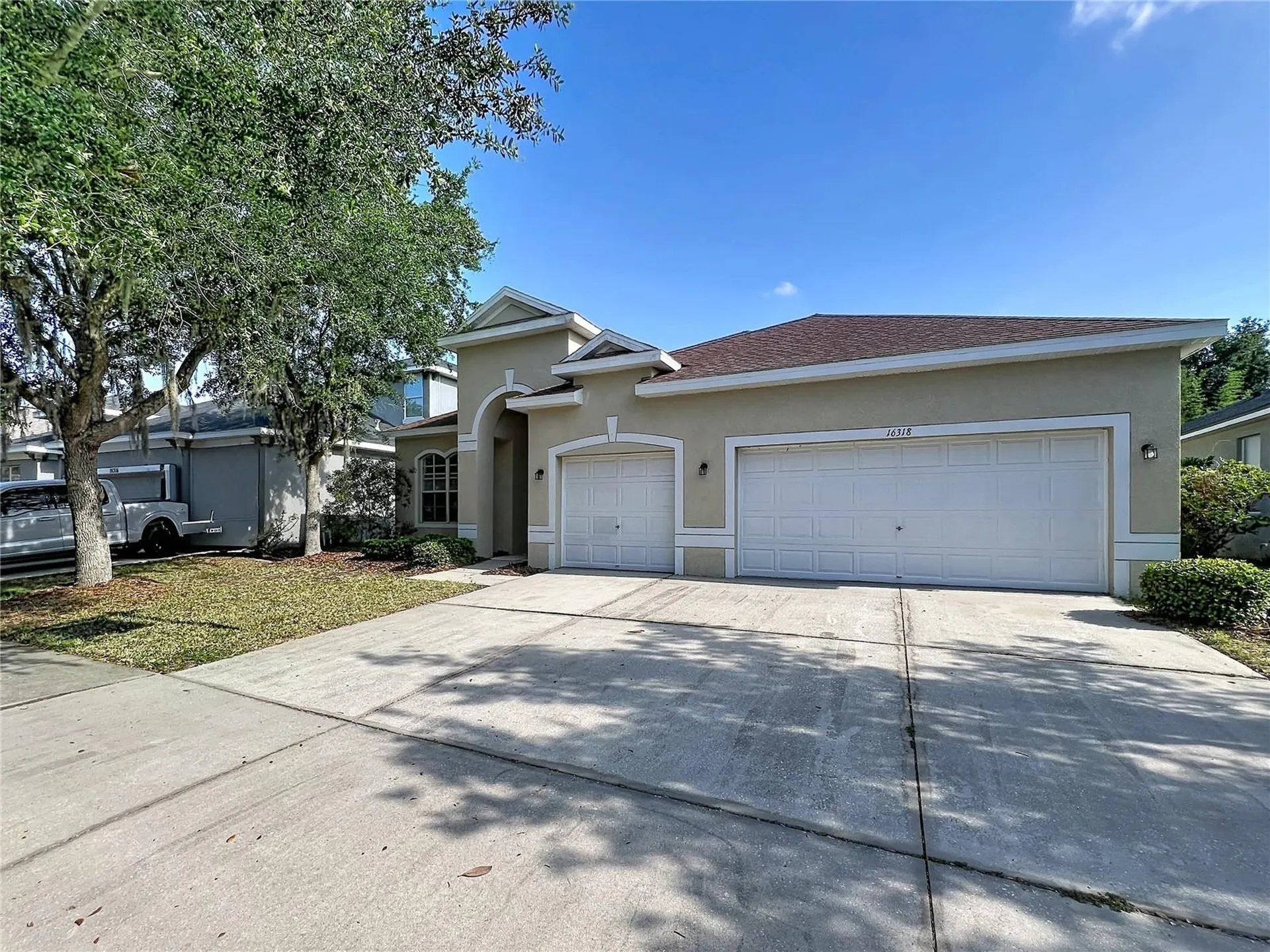 16318 Bridgelawn Avenue Lithia FL 33547