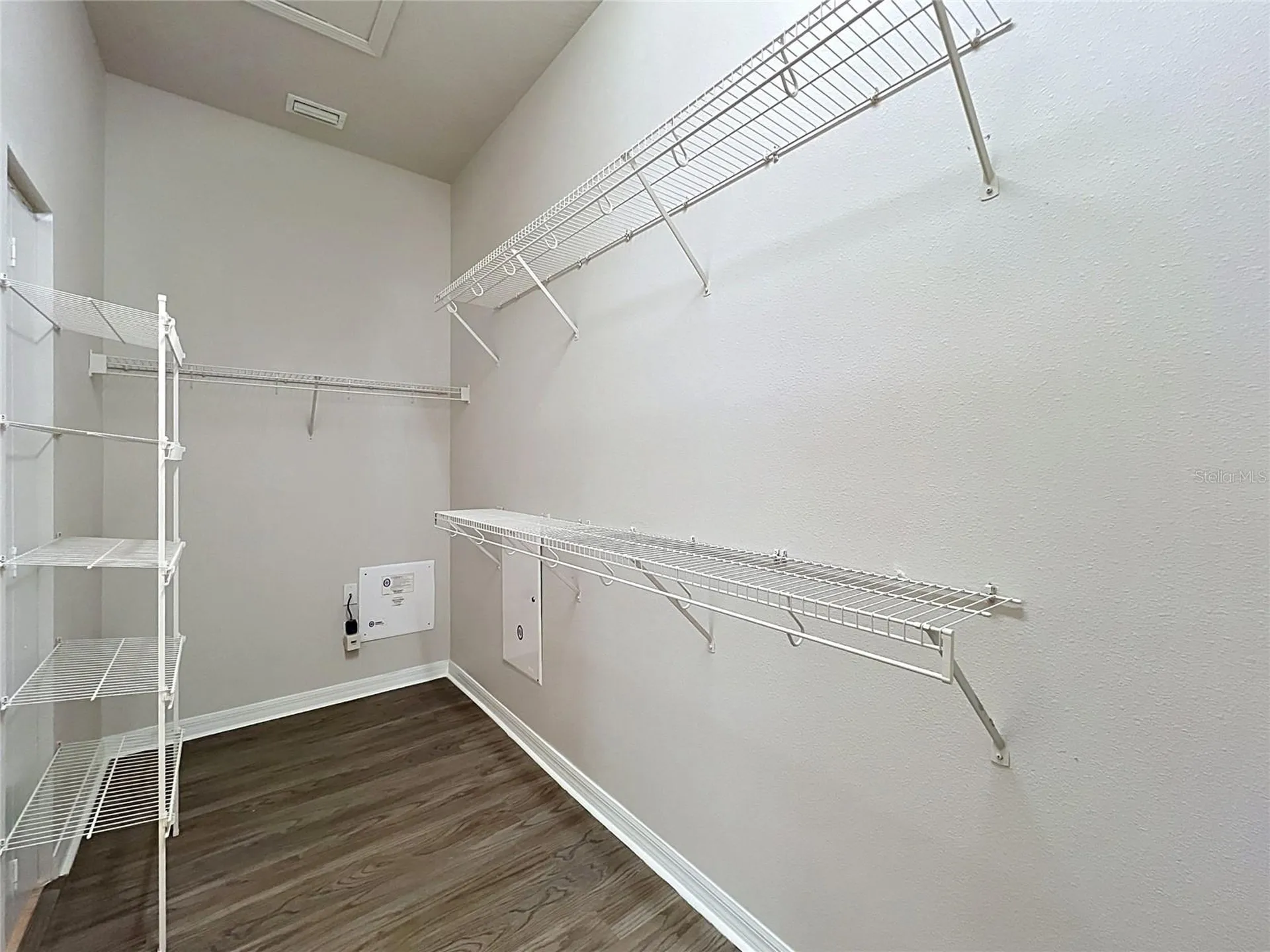 16318 Bridgelawn Avenue Lithia FL 33547