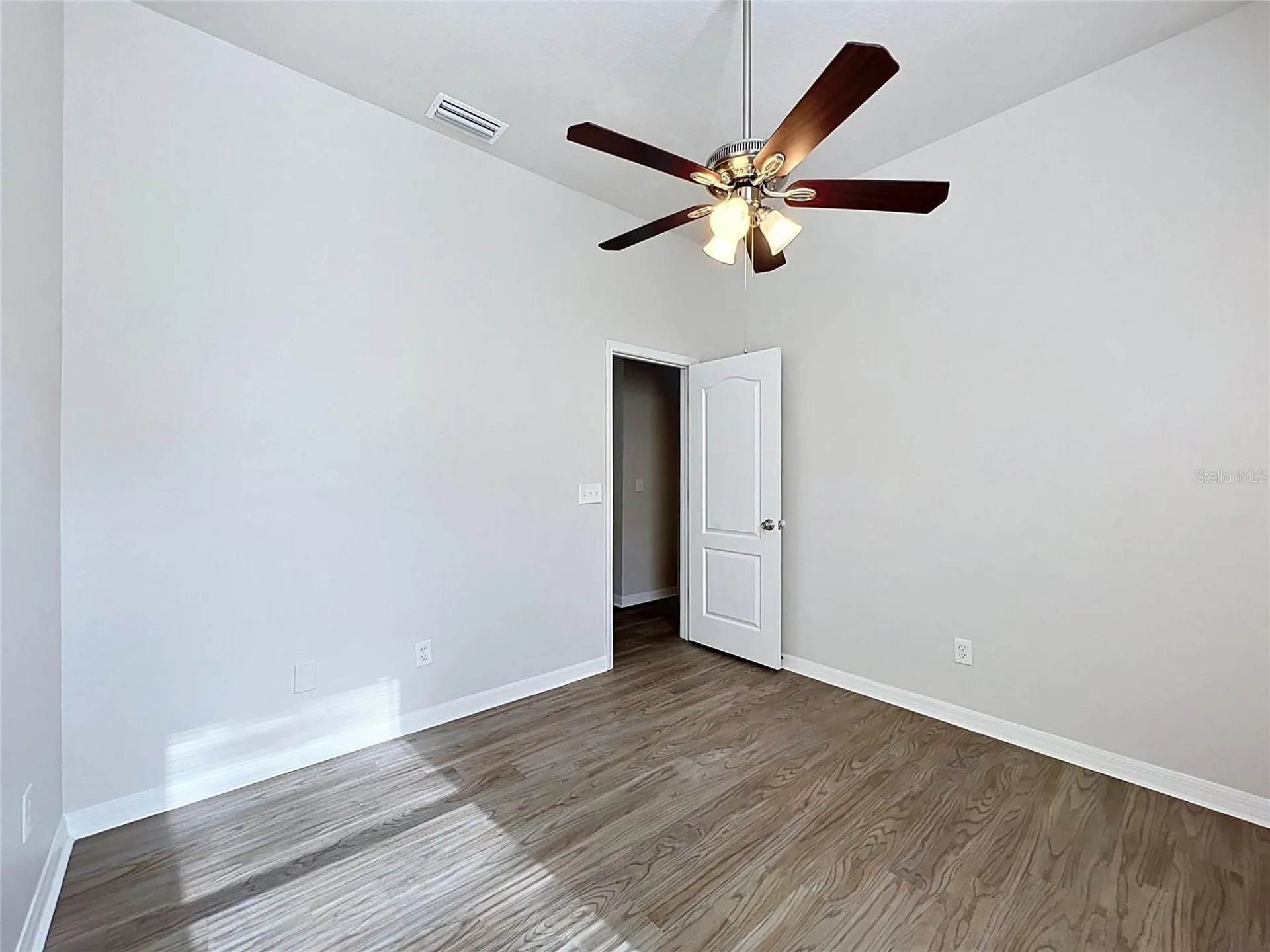 16318 Bridgelawn Avenue Lithia FL 33547
