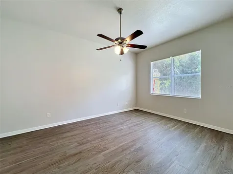 16318 Bridgelawn Avenue Lithia FL 33547