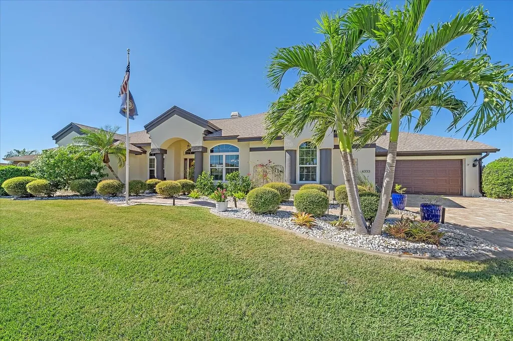 4333 Presidential Avenue Circle E Bradenton FL 34203