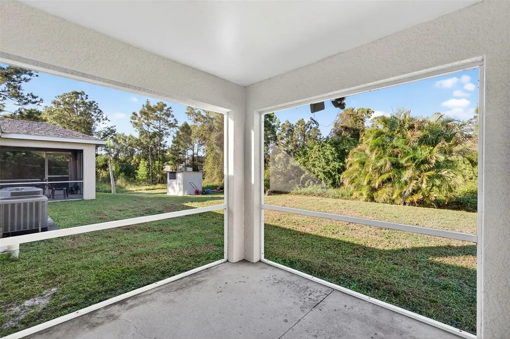 710/712 Creuset Avenue S Lehigh Acres FL 33974