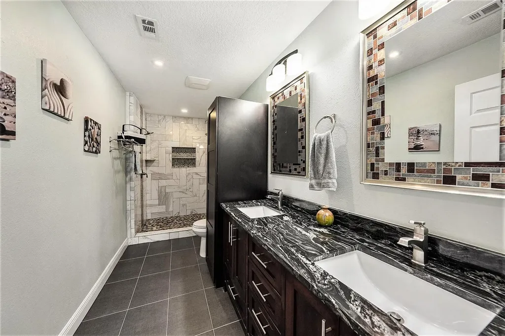 4311 Harbor House Drive Tampa FL 33615