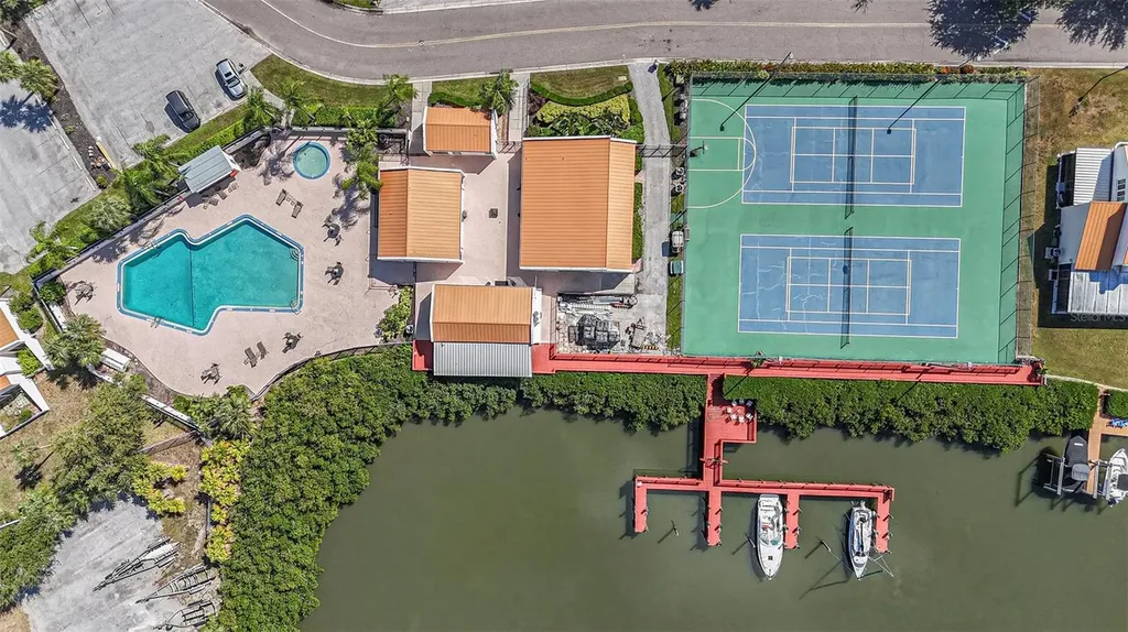 4311 Harbor House Drive Tampa FL 33615