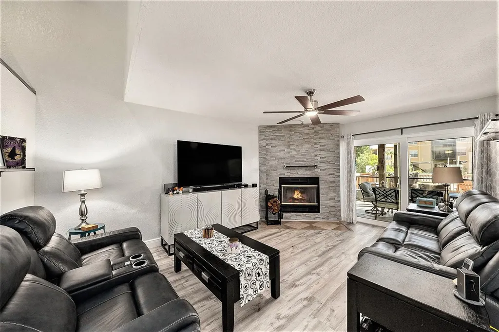 4311 Harbor House Drive Tampa FL 33615