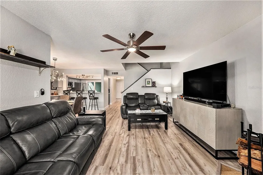 4311 Harbor House Drive Tampa FL 33615