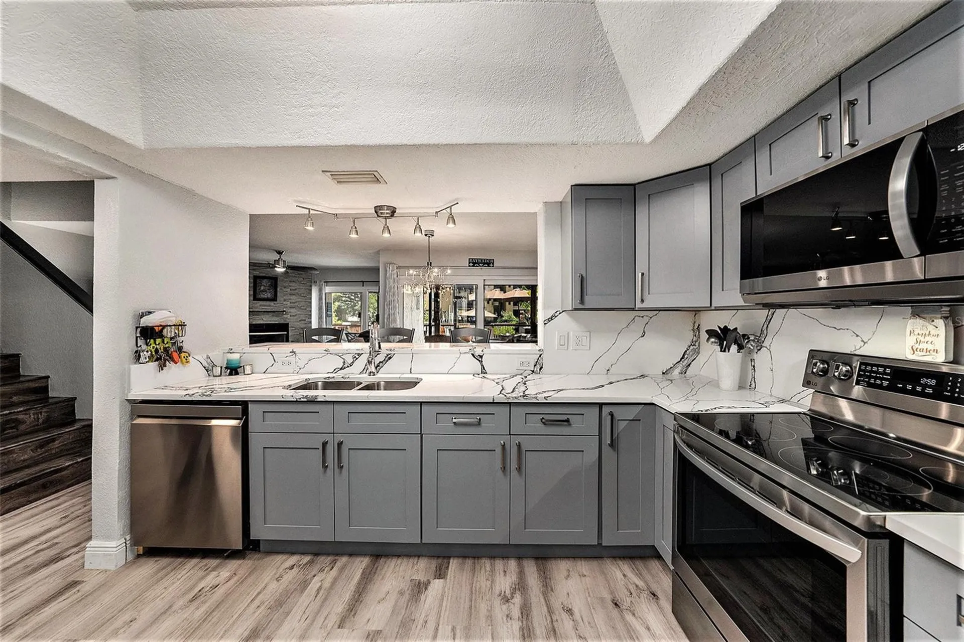 4311 Harbor House Drive Tampa FL 33615