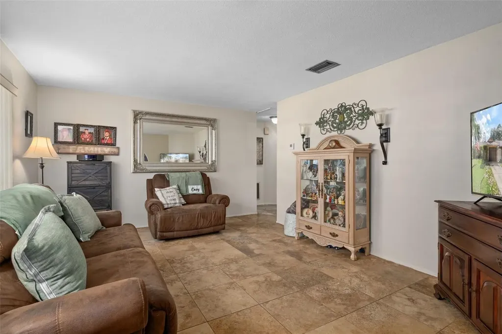 1407 Garden Avenue Tarpon Springs FL 34689