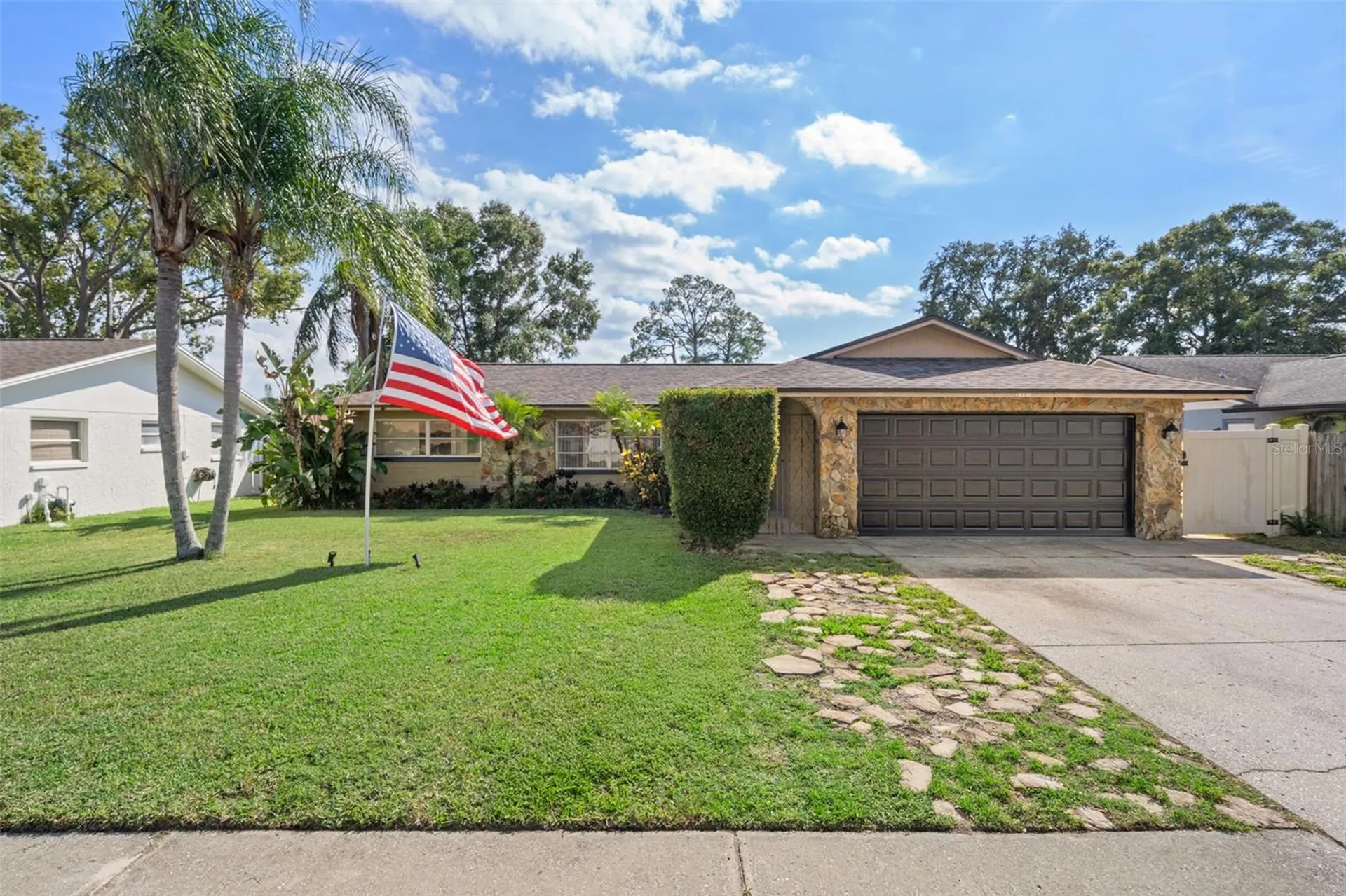 1407 Garden Avenue Tarpon Springs FL 34689