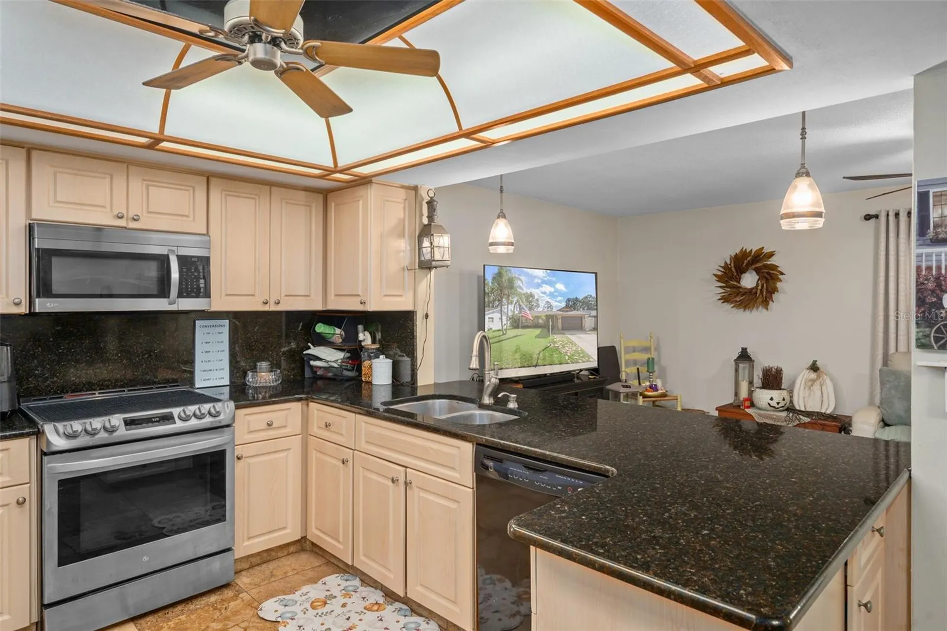 1407 Garden Avenue Tarpon Springs FL 34689