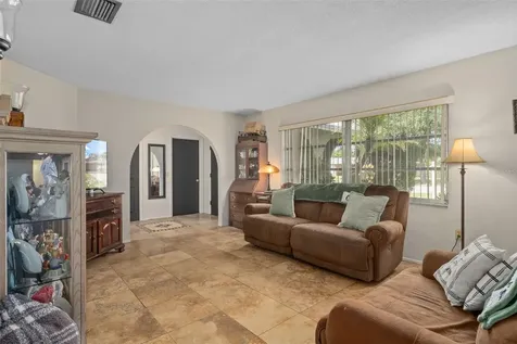 1407 Garden Avenue Tarpon Springs FL 34689