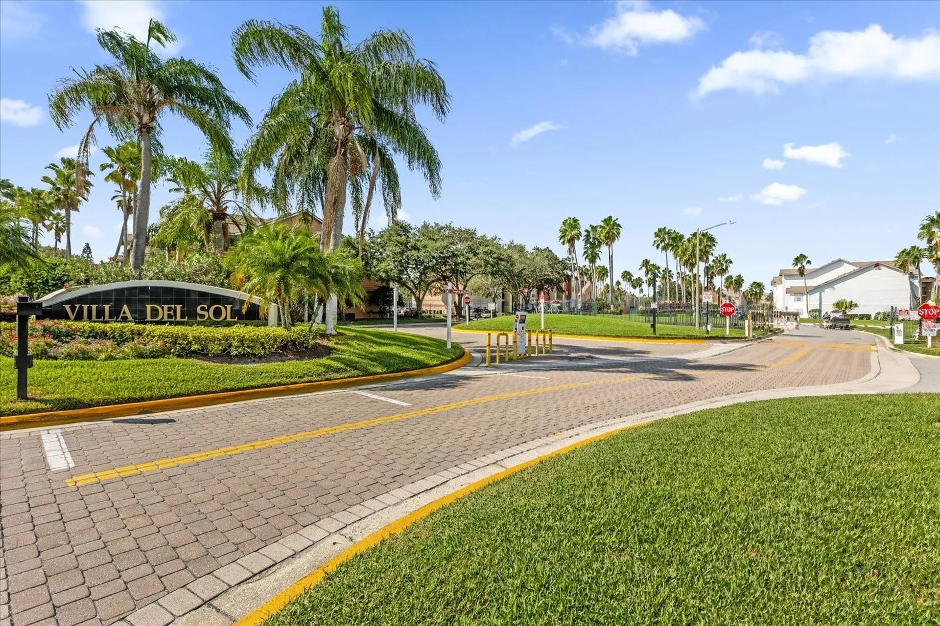 2218 Grand Cayman Court Kissimmee FL 34741