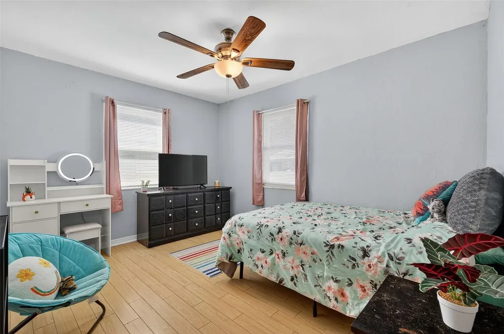2401 19th Street S St Petersburg FL 33712
