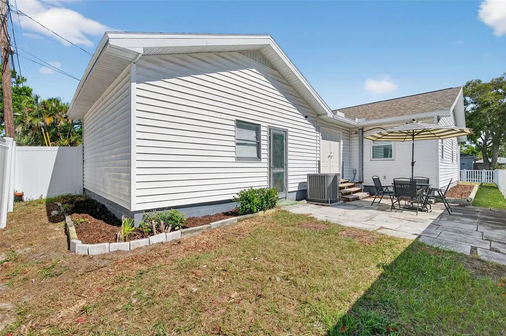 2401 19th Street S St Petersburg FL 33712