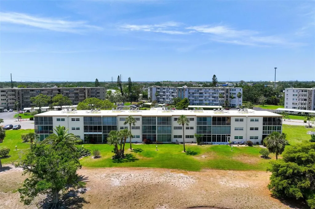 4200 Ironwood Circle Bradenton FL 34209