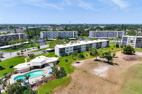 4200 Ironwood Circle Bradenton FL 34209
