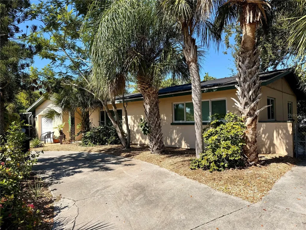 1721 Birchwood Street Sarasota FL 34231