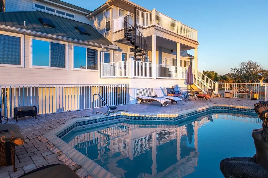 2130 NW 14th Street Crystal River FL 34428