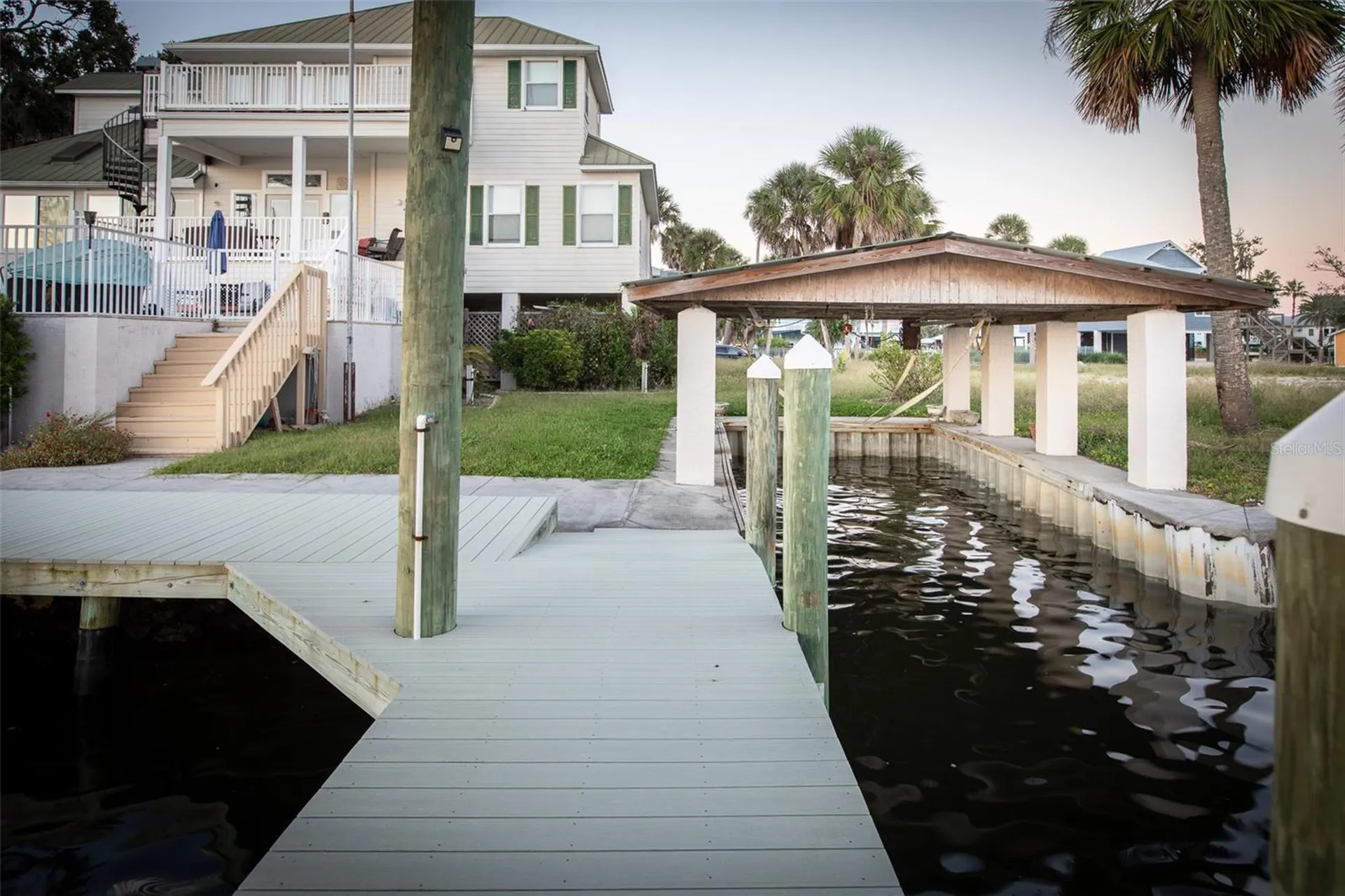 2130 NW 14th Street Crystal River FL 34428