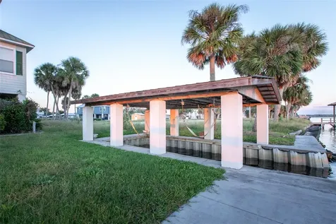 2130 NW 14th Street Crystal River FL 34428