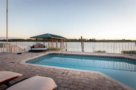 2130 NW 14th Street Crystal River FL 34428