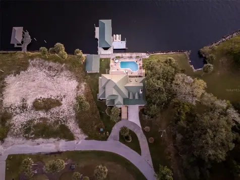 2130 NW 14th Street Crystal River FL 34428