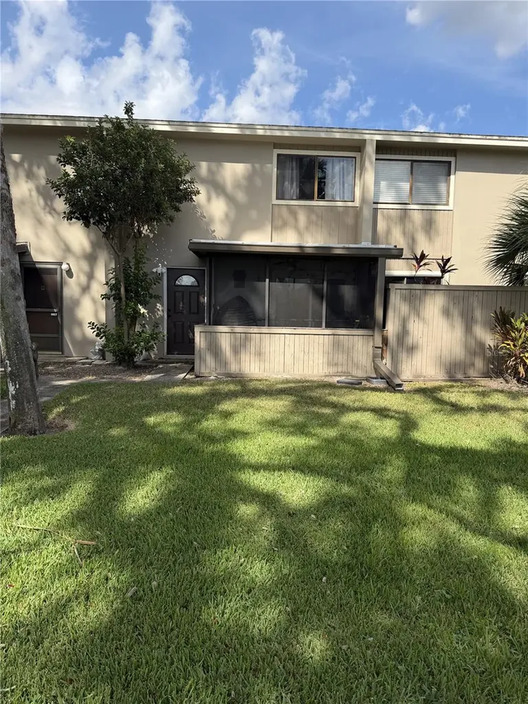 7925 Pine Drive Temple Terrace FL 33637
