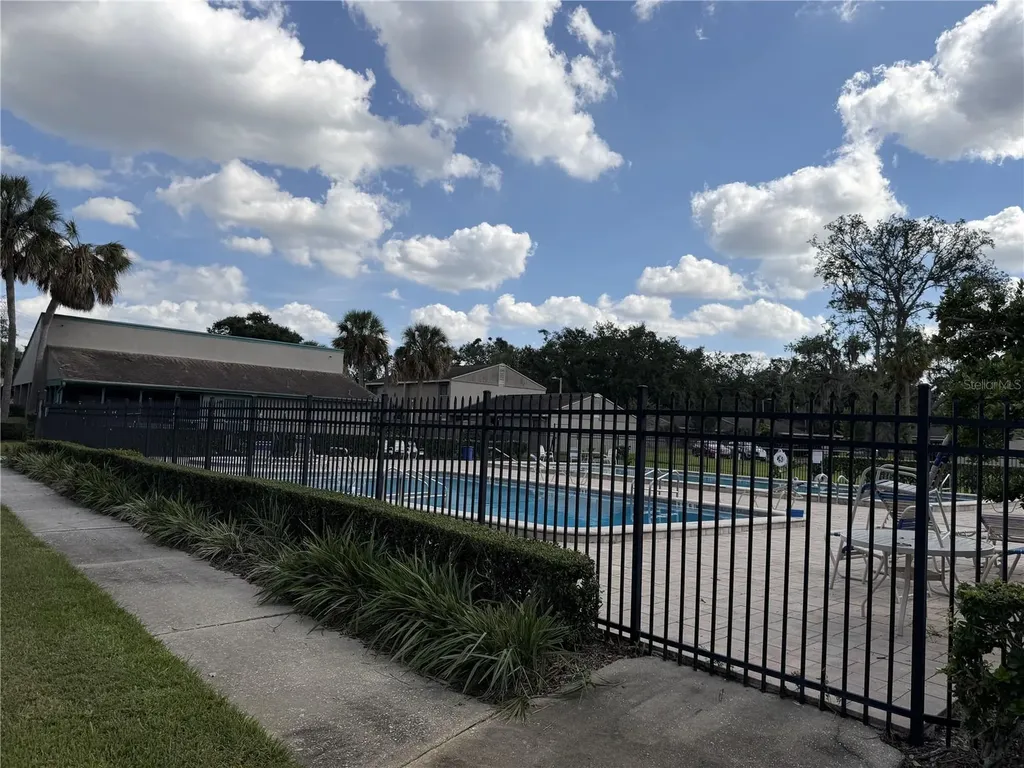 7925 Pine Drive Temple Terrace FL 33637