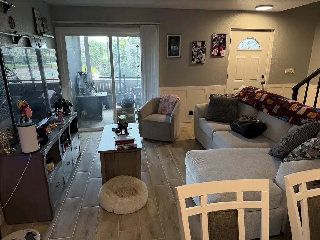 7925 Pine Drive Temple Terrace FL 33637