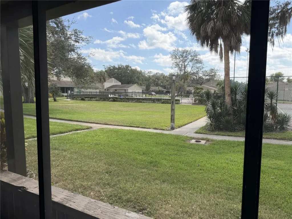 7925 Pine Drive Temple Terrace FL 33637
