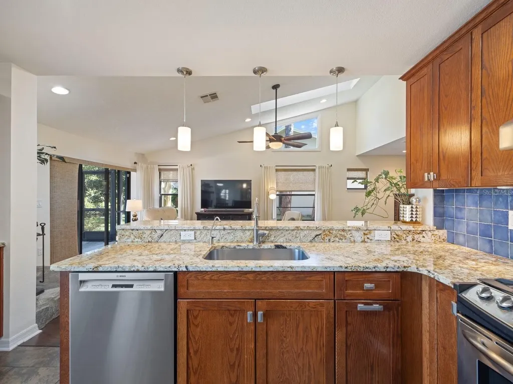 1009 Wyndham Way Safety Harbor FL 34695